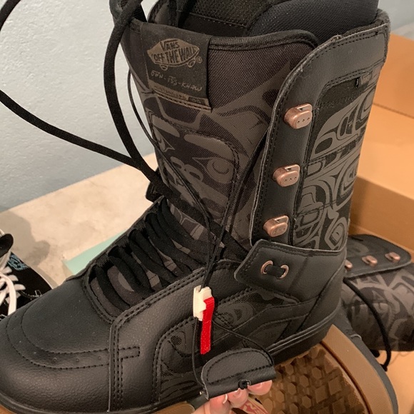 Vans men’s snowboard boots - Picture 4 of 4